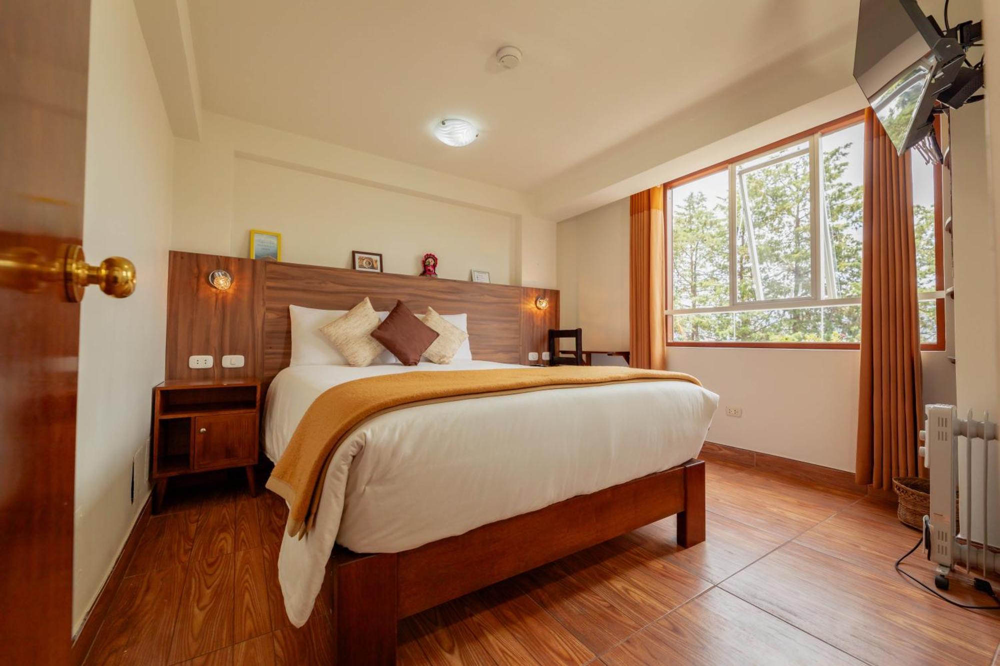 Dreams Boutique Hotel 3*